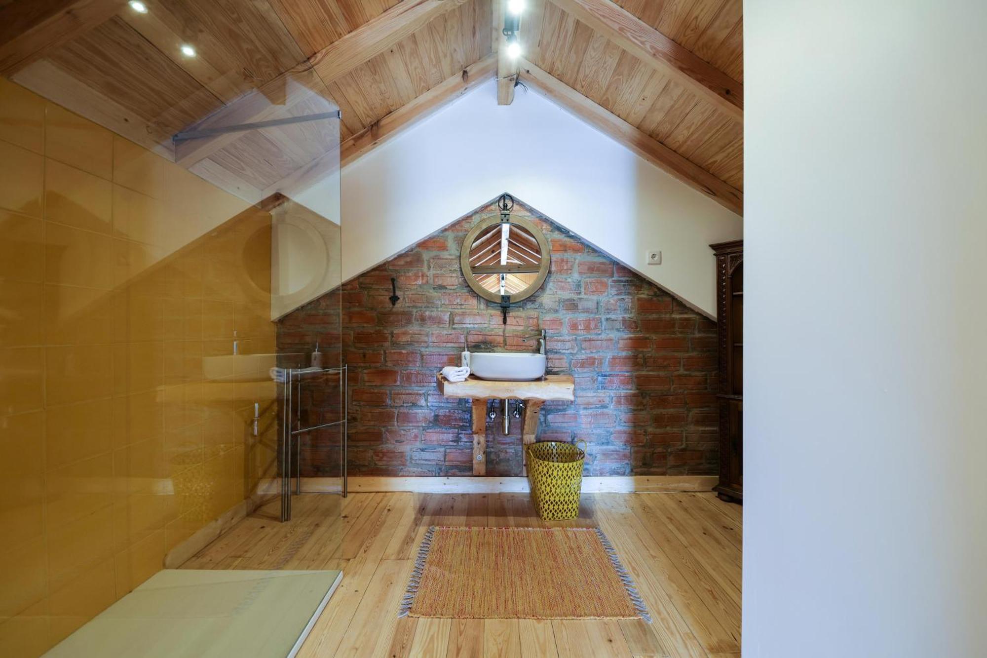 Renovated Wine Press House - With Pool Villa Porto de Mos  Room photo